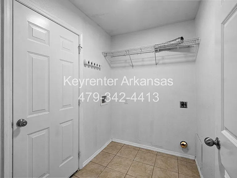 706 SW Sandrock Rd — Photo 23
