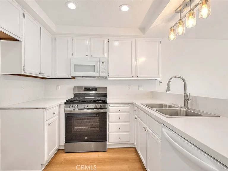 25205 Chestnutwood — Photo 13