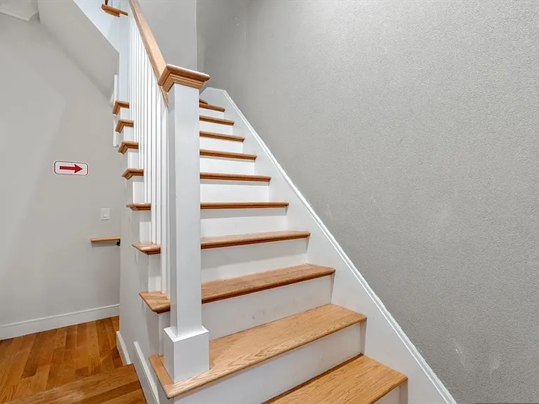 18 Grove St #1 — Photo 9