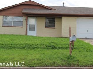 715 SW 45th St, Lawton, OK 73505