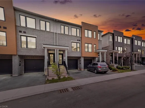 29 Radison Ln, Hamilton, ON L8H 0B5