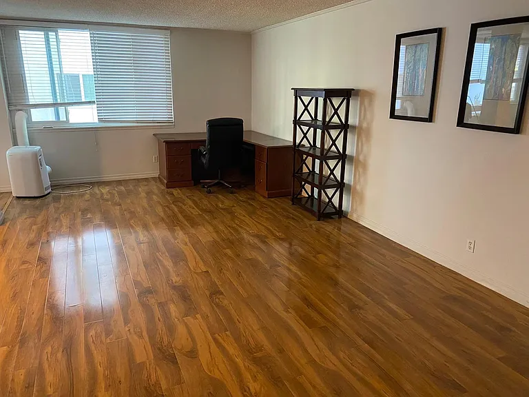 540 Kelton Ave #201 — Photo 6