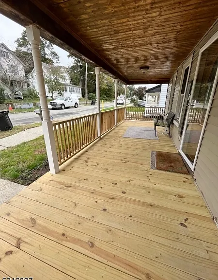 36 Linden Ave #B — Photo 2