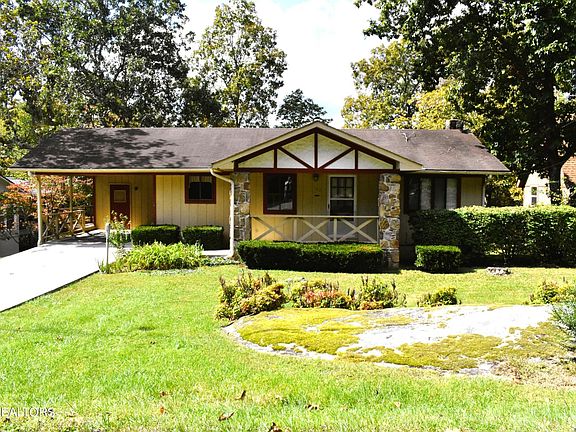 2nd image of 143 Lakeshire Dr