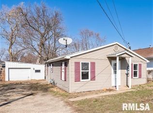 1517 Norman Dr, Pekin, IL