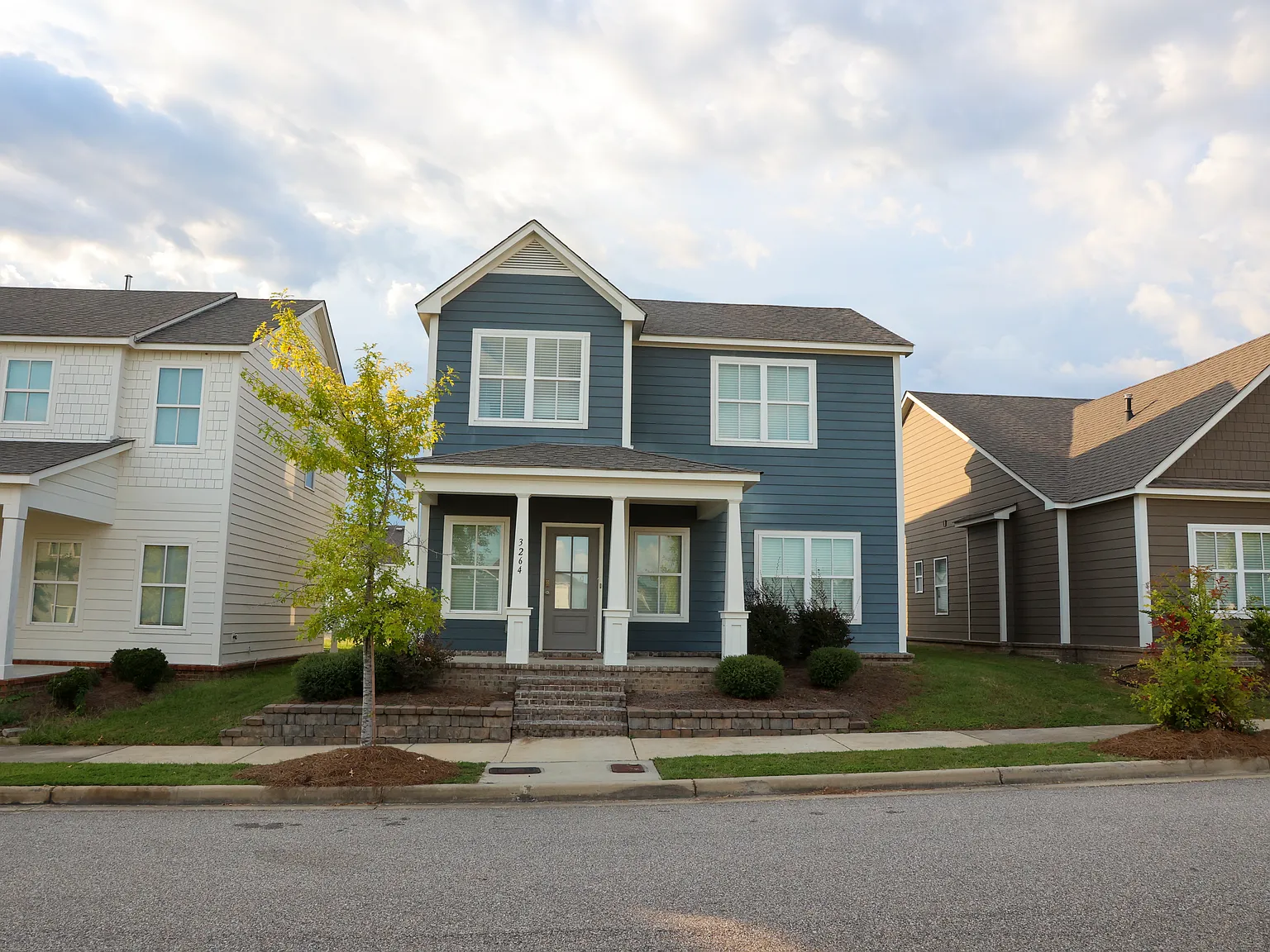 4 bed, 1846 sqft, $2,600 — Photo 2