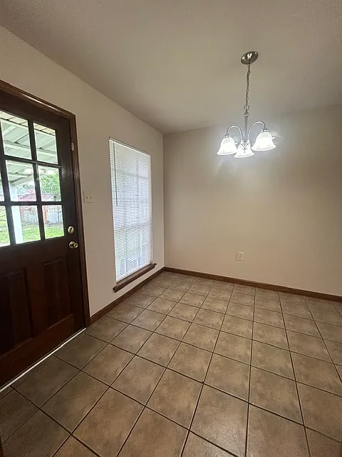 2 bed, 1100 sqft, $1,200 — Photo 4