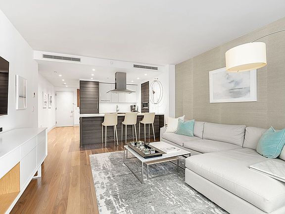 2nd image of 151 W 21st St APT 6A