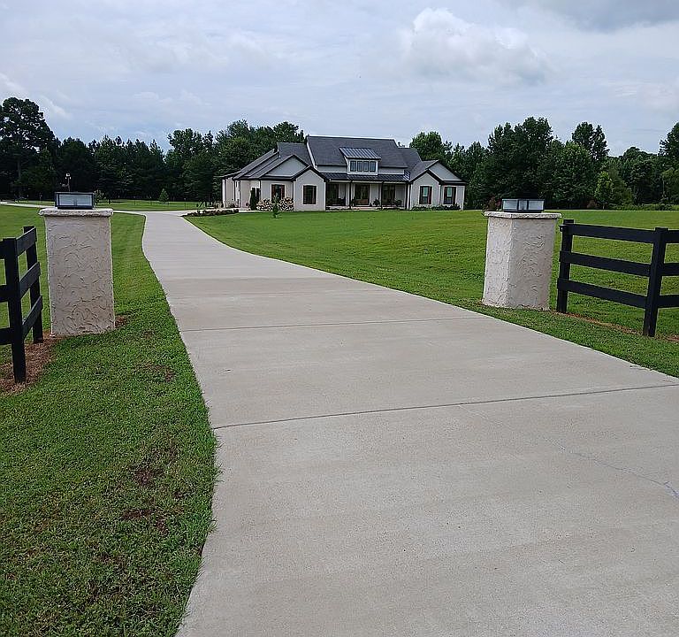 1st image of 28150 Cedar Hill Rd