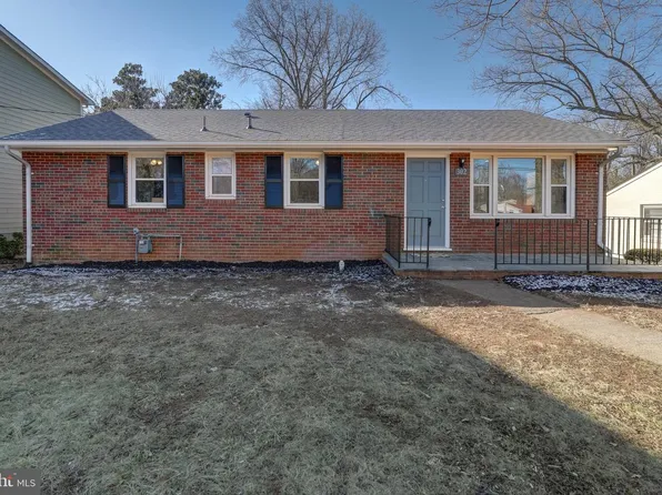 302 Harris Rd, Charlottesville, VA 22903