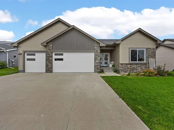 4523 Luke Dr, Iowa City, IA 52246