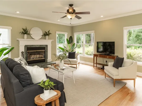 307 Cottage Farm Dr, Beaufort, SC 29902