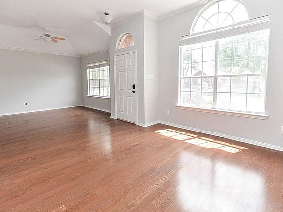 5th image of 10612 Dry Creek Ln