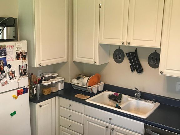 2nd image of 4317 Pacific St