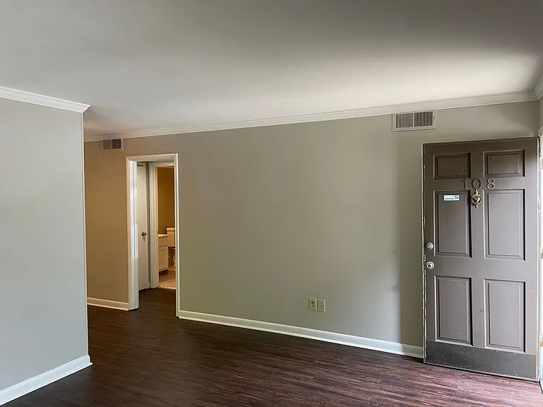 2727 Highland Ave S #108 — Photo 5