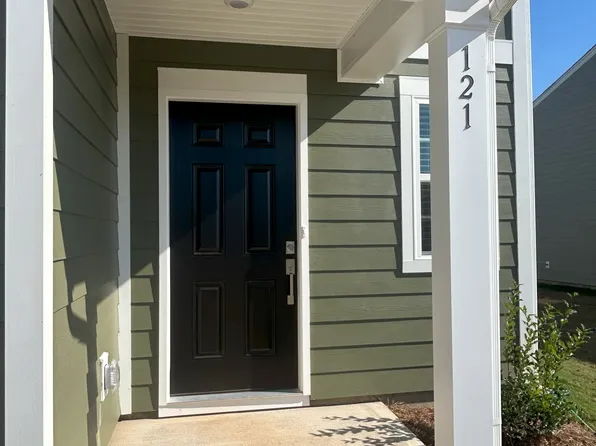 121 Hanging Rock Trl, Statesville, NC 28625