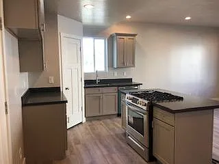 809 S 1710 E — Photo 8