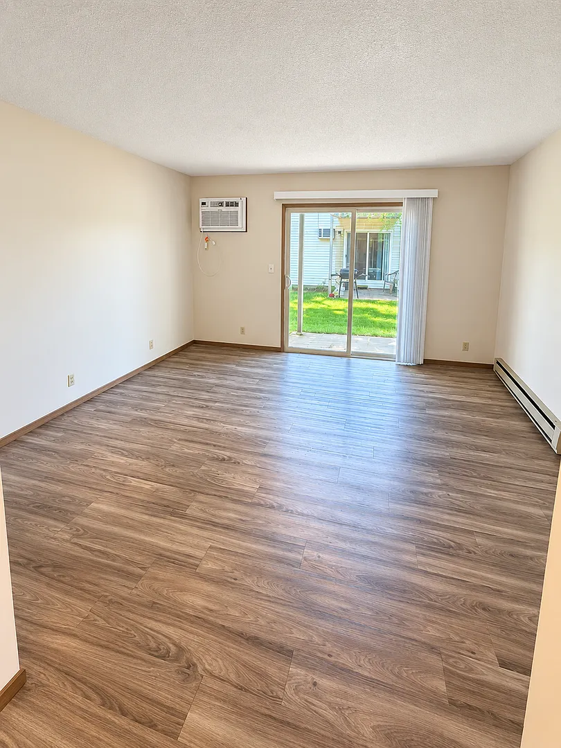 2311 Meadow — Photo 4