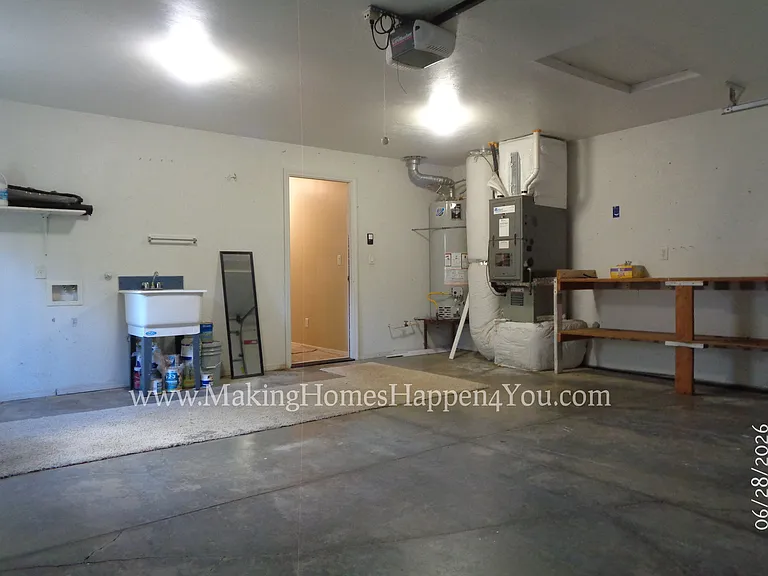 260 SW Oregon Trail Dr — Photo 52