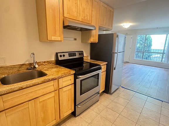 3rd image of 200 Rose St #1380R