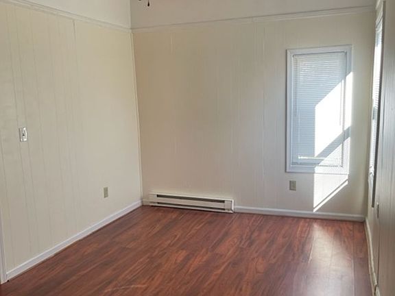 3rd image of 362 Ridgewell Ave APT C
