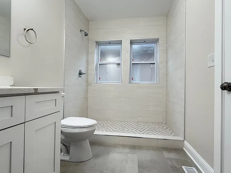 5821 W Gunnison St — Photo 18