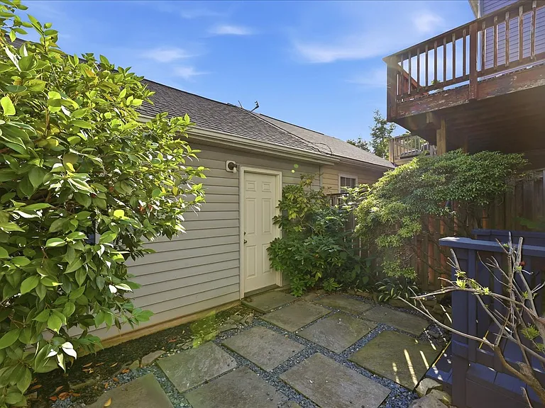 46030 Bayswater Ter — Photo 12