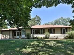 1948 Adolphus St N, Maplewood, MN 55117