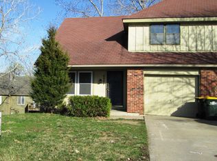 8901 Caenen Lake Rd, Lenexa, KS 66215