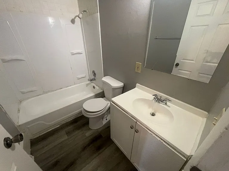 505-507 W. Burleigh St. (Townhouse) — Photo 10