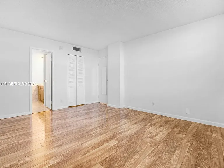 250 Jacaranda Dr #508 — Photo 1
