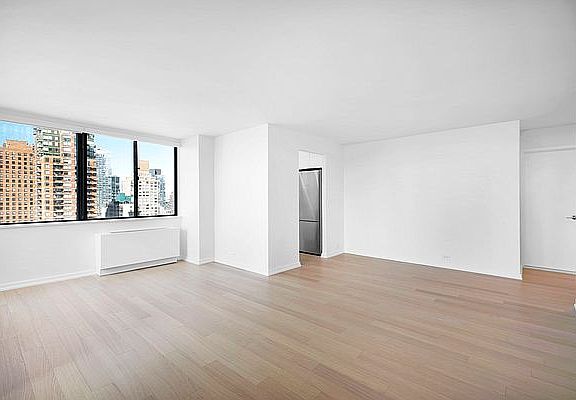 5th image of 124 W 60th St APT 19E