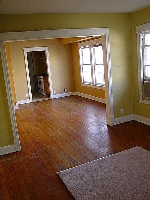4th image of 3529 Windsor Ave APT 2