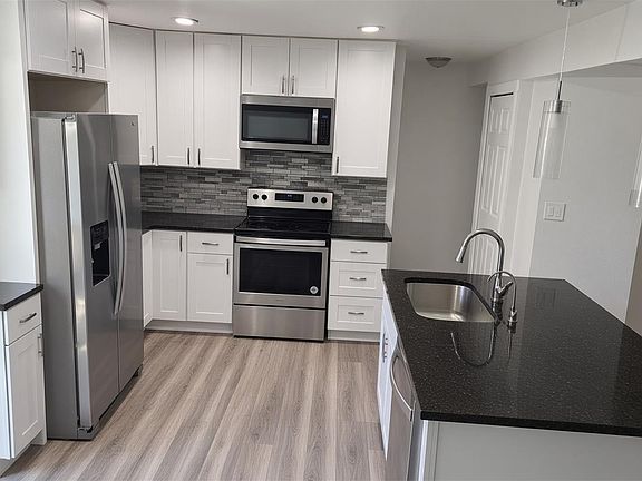 5th image of 3725 S Granby Way