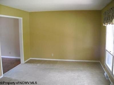 3rd image of 9 Whites Run Ct