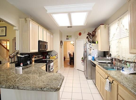 3rd image of 2308 Monaco Dr