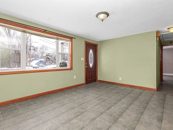 3rd image of 329 N Main St