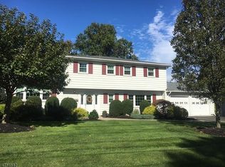 16 Kennedy Dr, Clark, NJ 07066
