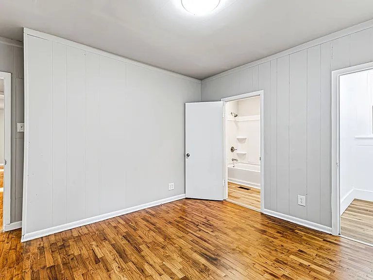 2911 Felix St — Photo 16