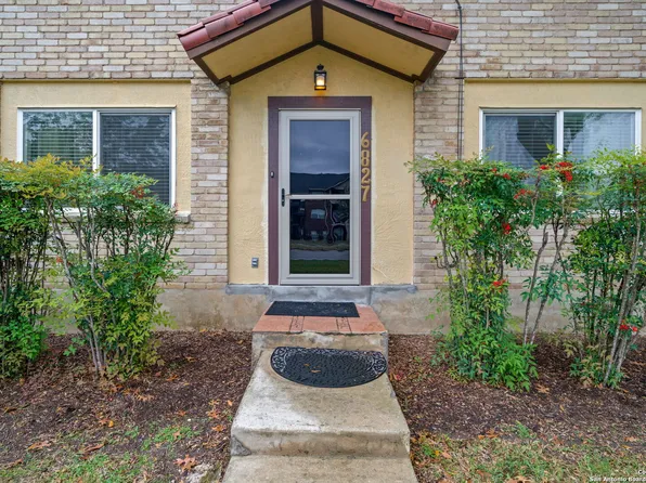 6827 Crown Ridge, San Antonio, TX 78239