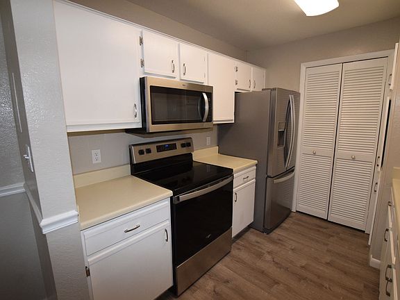 4th image of 5533 Chrishire Way APT F201