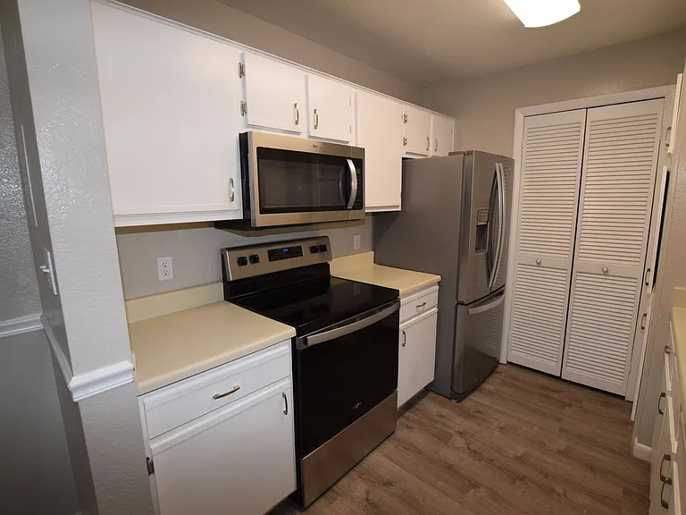 5533 Chrishire Way #F201 — Photo 4