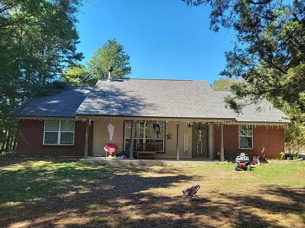 403 County Road 4132, Pittsburg, TX 75686