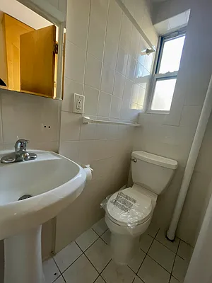 Rented by Universal Realty Group | media 6