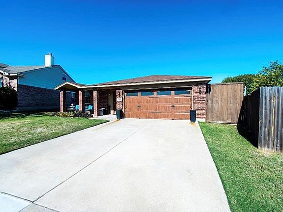 2nd image of 1604 Whispering Cove Trl