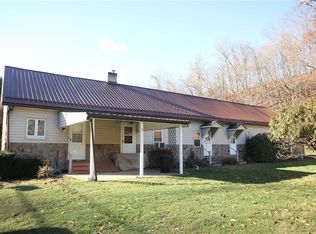 497 Pike Run Dr, Daisytown, PA 15427