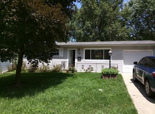 1360 S Waterford Dr, Florissant, MO 63033