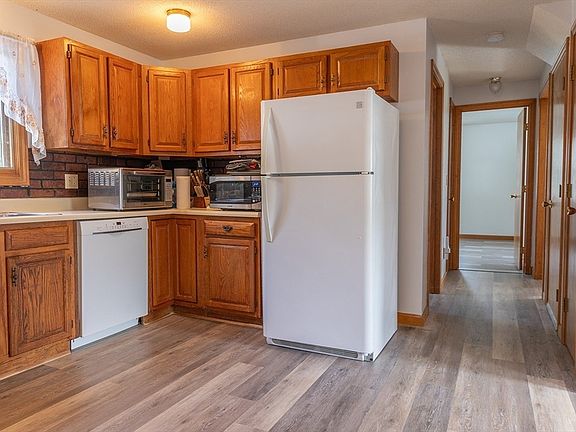 3rd image of 399 N Washington St