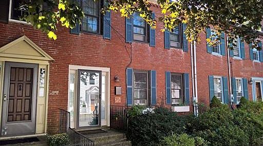1st image of 25 Munroe St