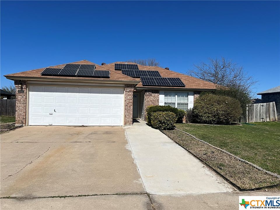 2nd image of 1807 Lava Ln